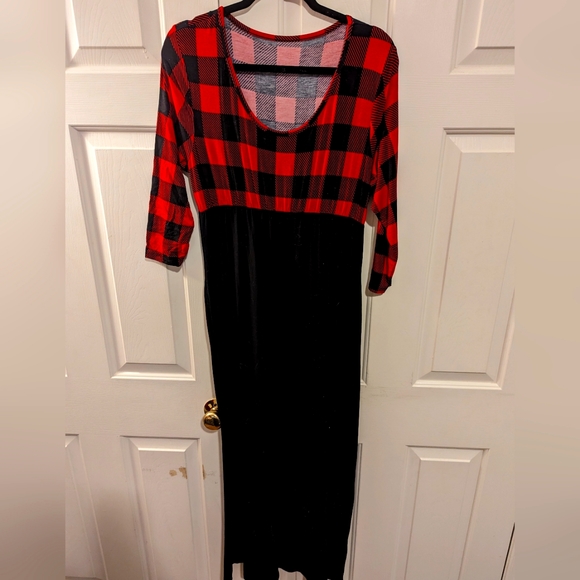 Serra Dresses & Skirts - Red/Black Plaid dress sz L